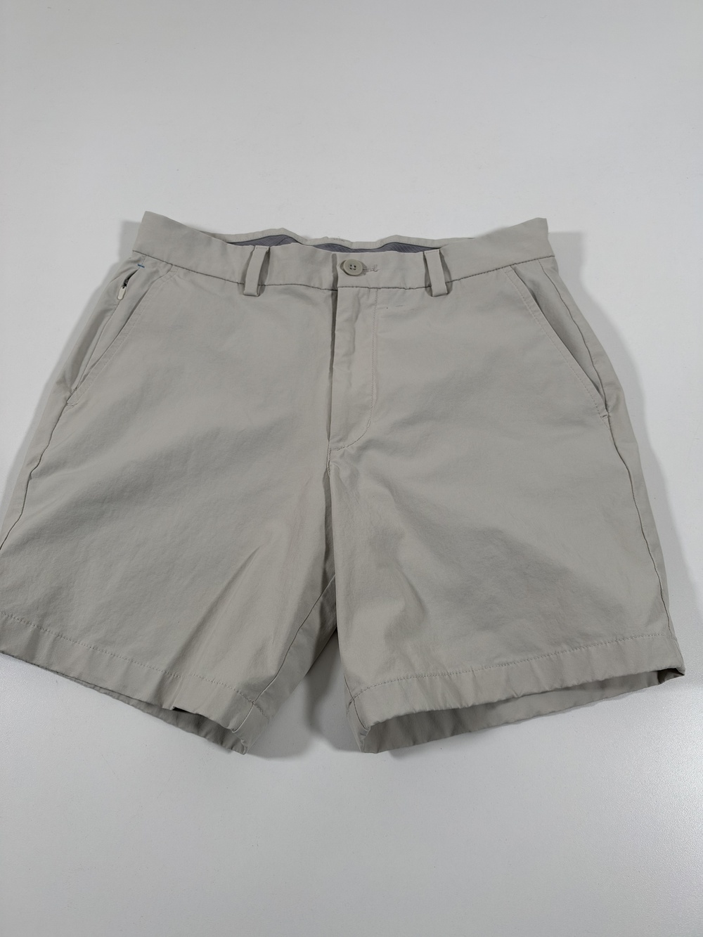Vineyard Vines On The Go Shorts Mens 30 Beige Chino 7” Inseam Stretch Casual